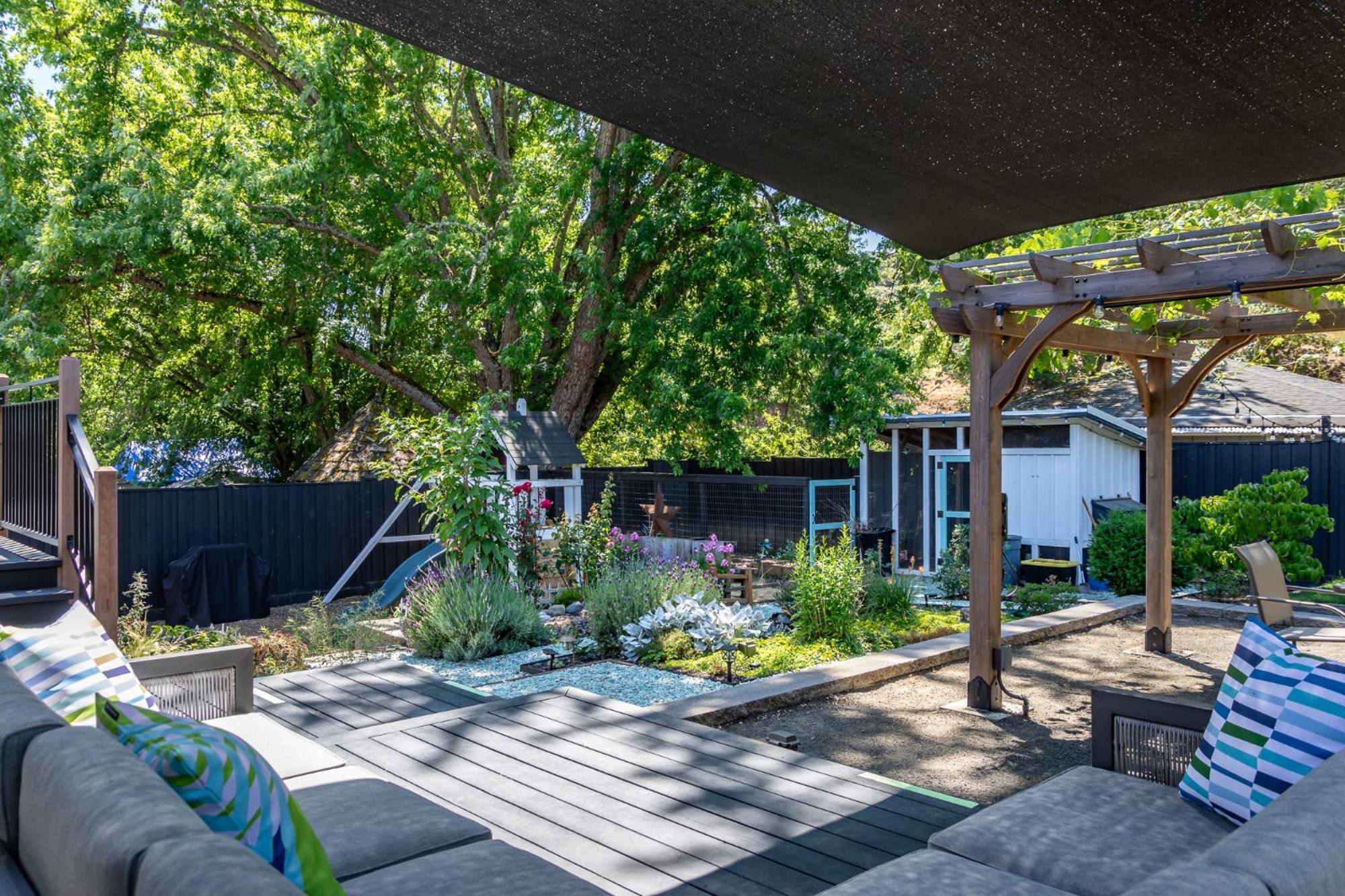 Hotel Chic Rv Retreat, Stunning Yard In Roseburg Extérieur photo