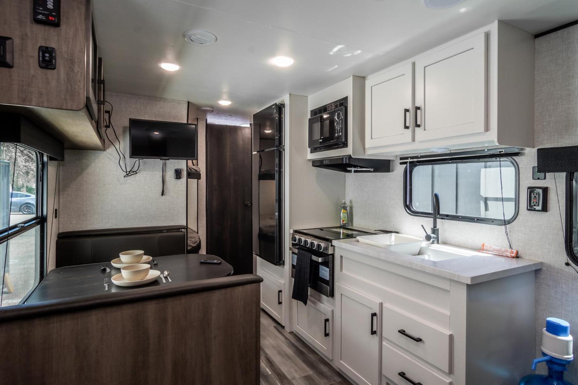 Hotel Chic Rv Retreat, Stunning Yard In Roseburg Extérieur photo