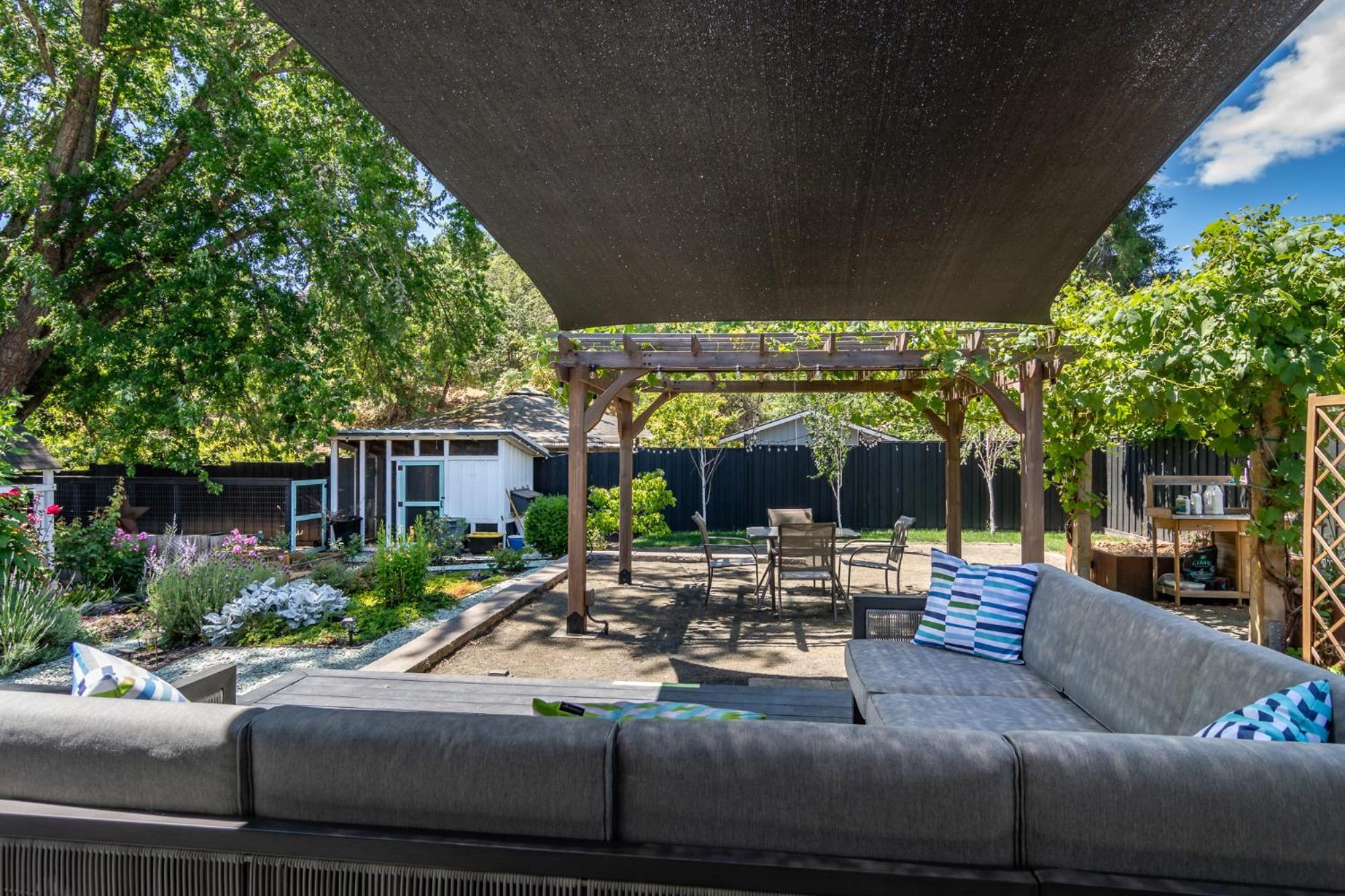 Hotel Chic Rv Retreat, Stunning Yard In Roseburg Extérieur photo